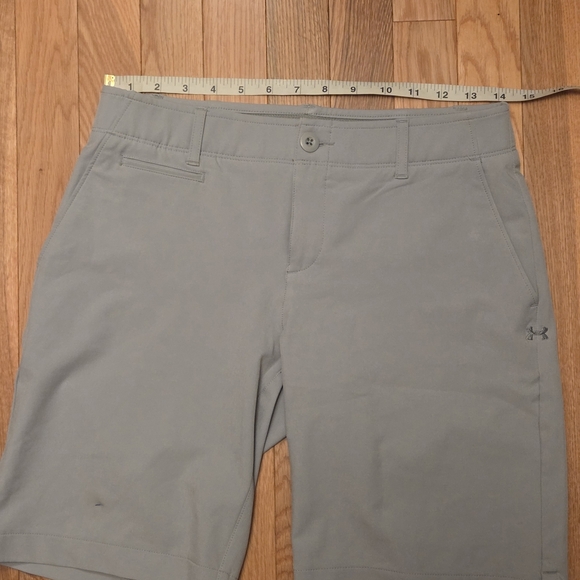 Under Armour Grey Golf Shorts Size 4 Fitted - Picture 5 of 7